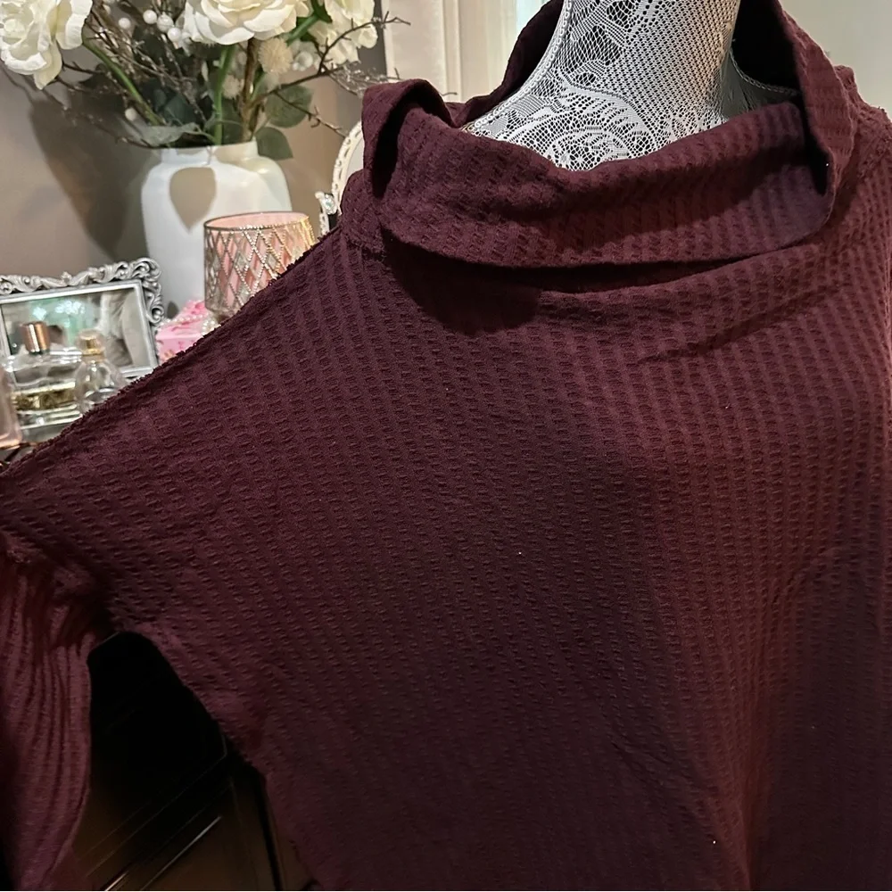 Free People Date Night Waffle Knit Cowl Neck Top Burgundy Size M (NWT)